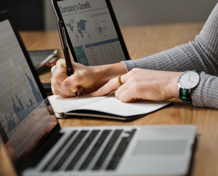 8 passos per a crear una estratègia de continguts digitals en la teva empresa