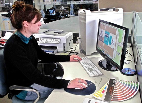 Agencia comunicación Madrid con diseño gráfico