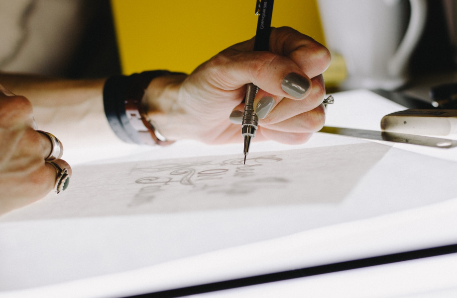 5 Claus per a dissenyar un logotip competitiu