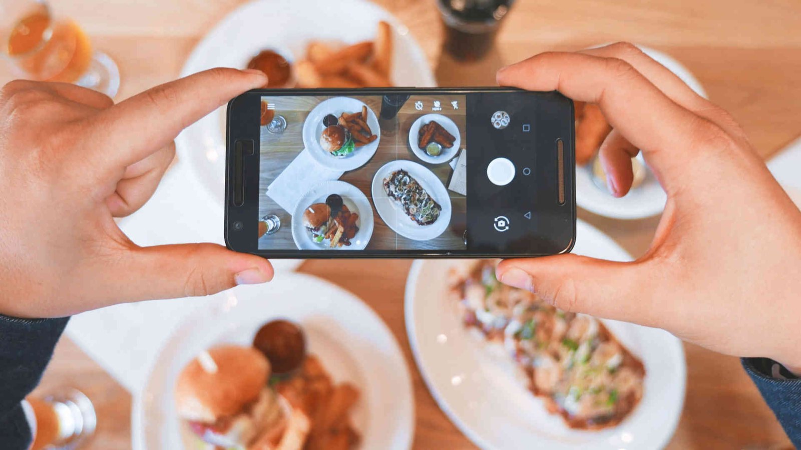 Esbrina els influencers que millor calen amb el públic de Madrid.