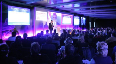 Com fer una campanya de publicitat de llançament?